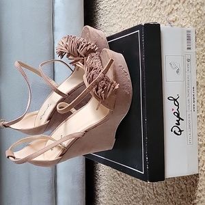 Wedge heels